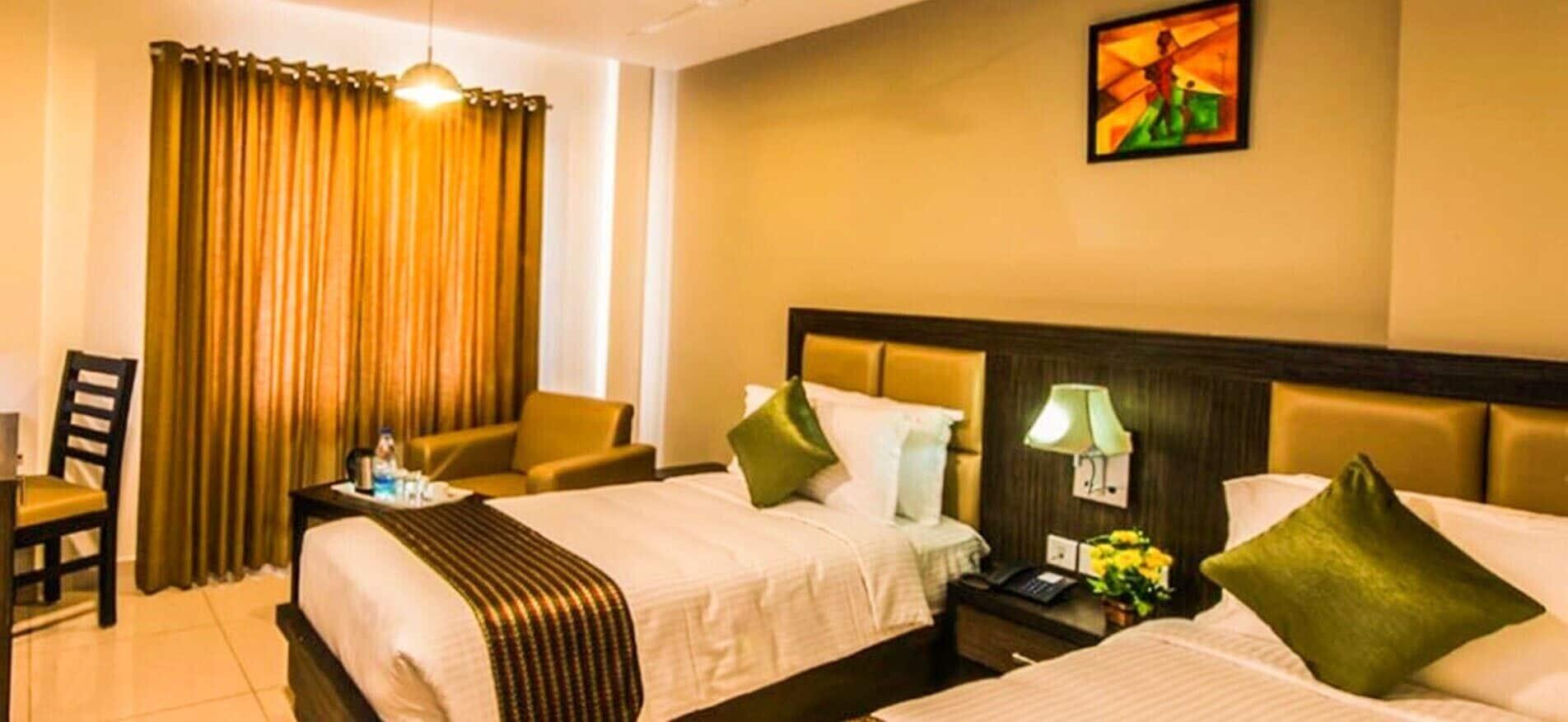 Plaza Hotel Trichy Tiruchirappalli Ngoại thất bức ảnh