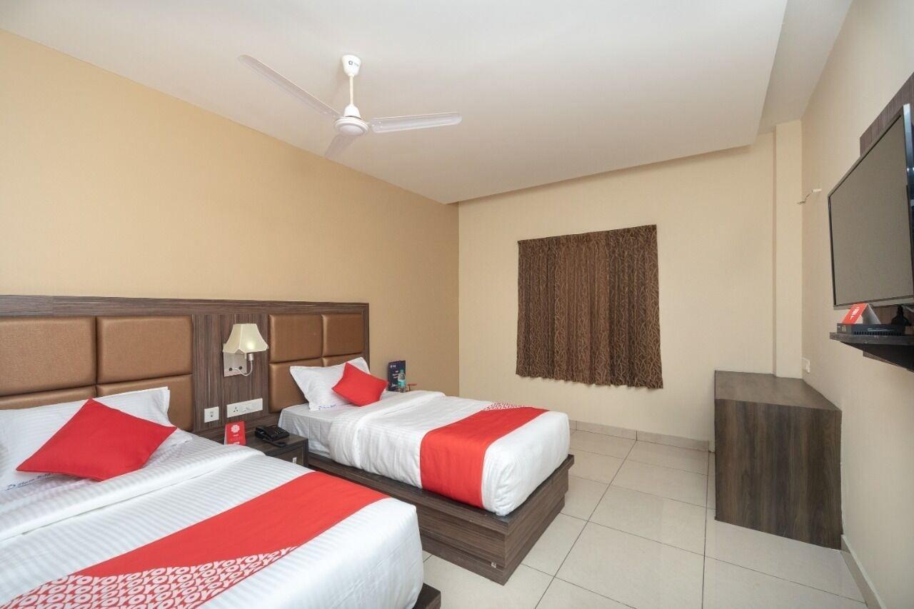 Plaza Hotel Trichy Tiruchirappalli Ngoại thất bức ảnh